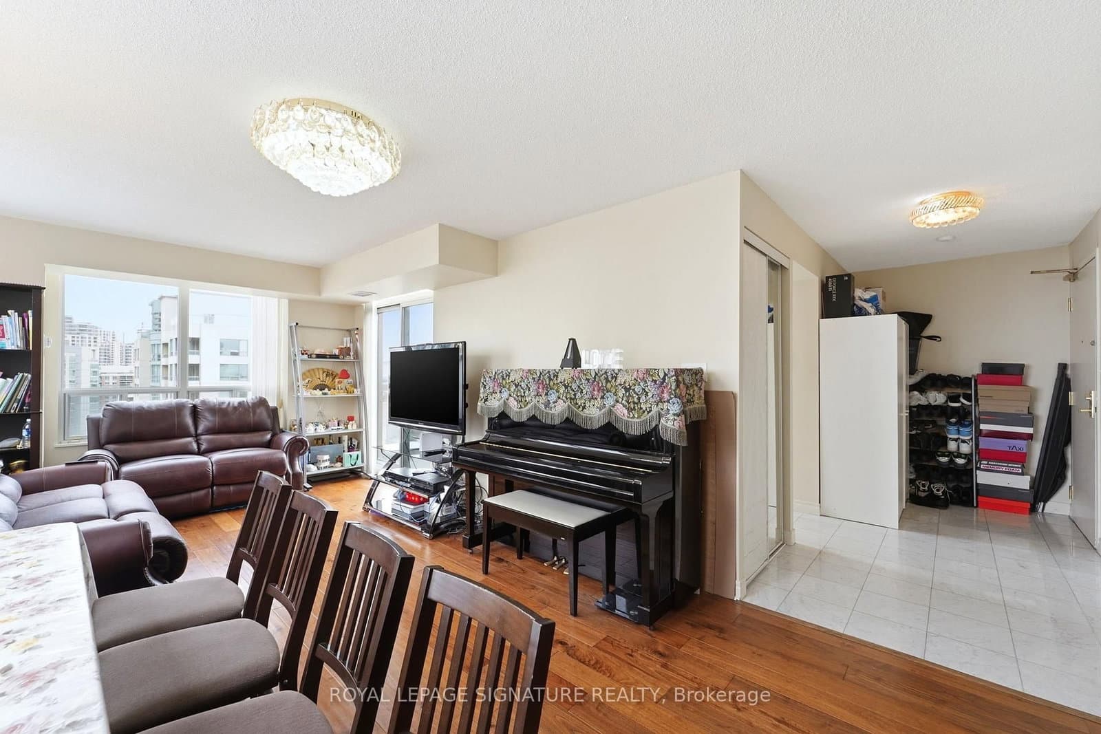 28 Empress Avenue, Unit 2302 - Image 6