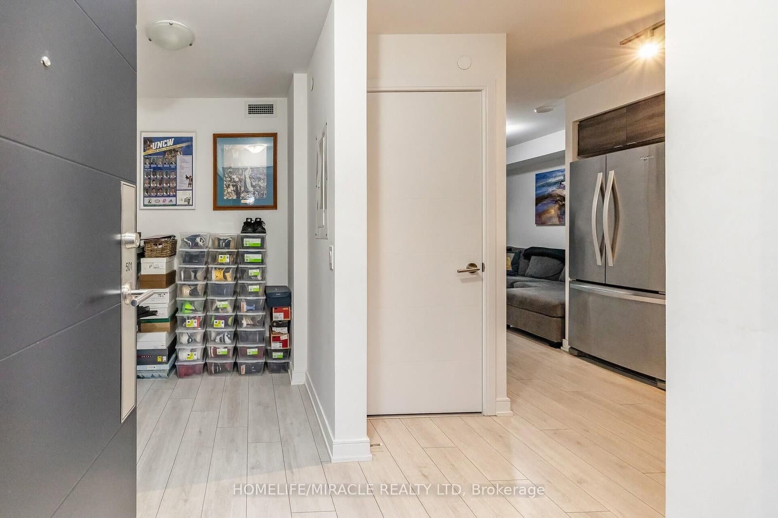 525 Adelaide Street W, Unit 501 - Image 5