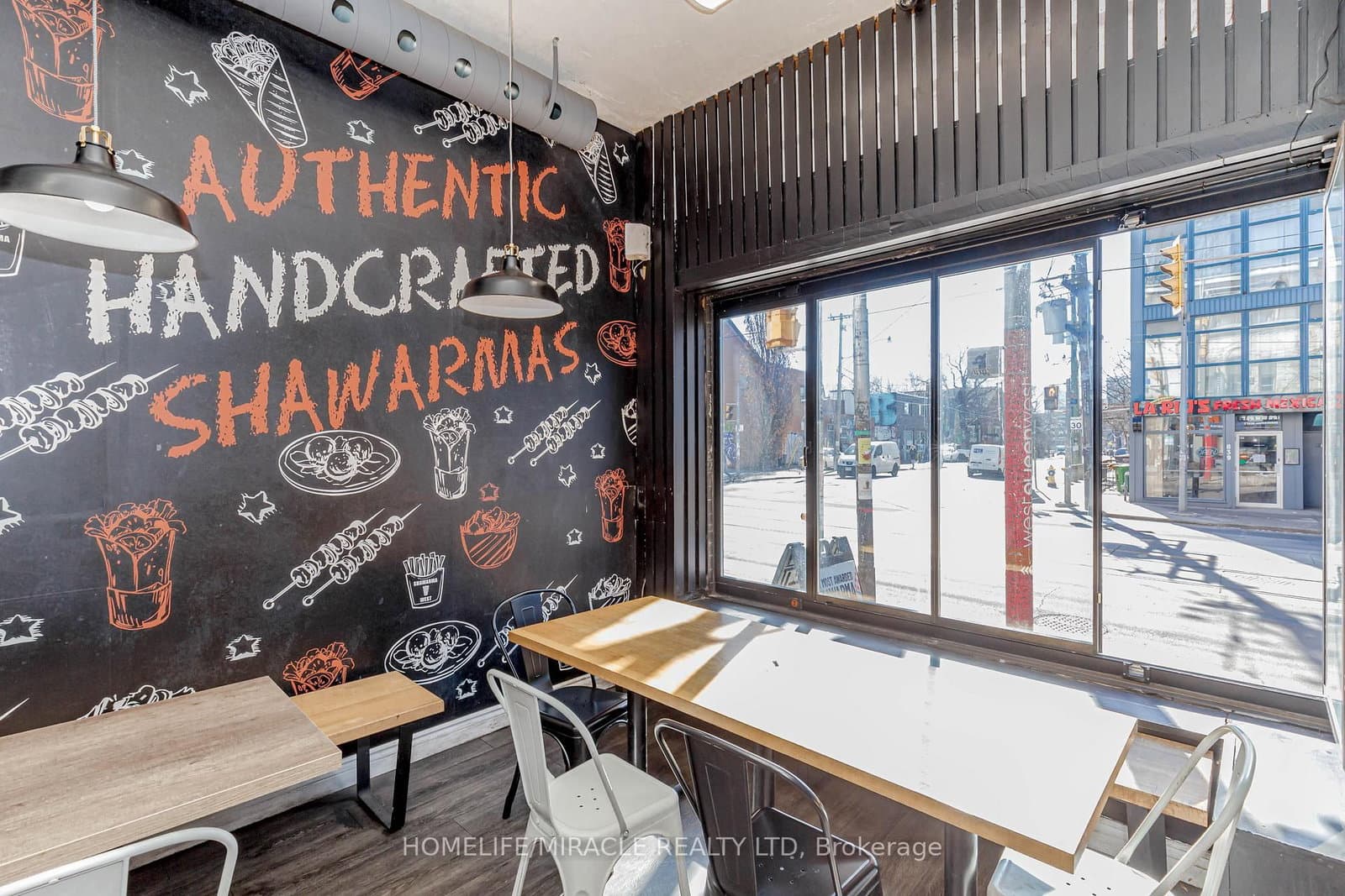 746 Queen Street - Image 4