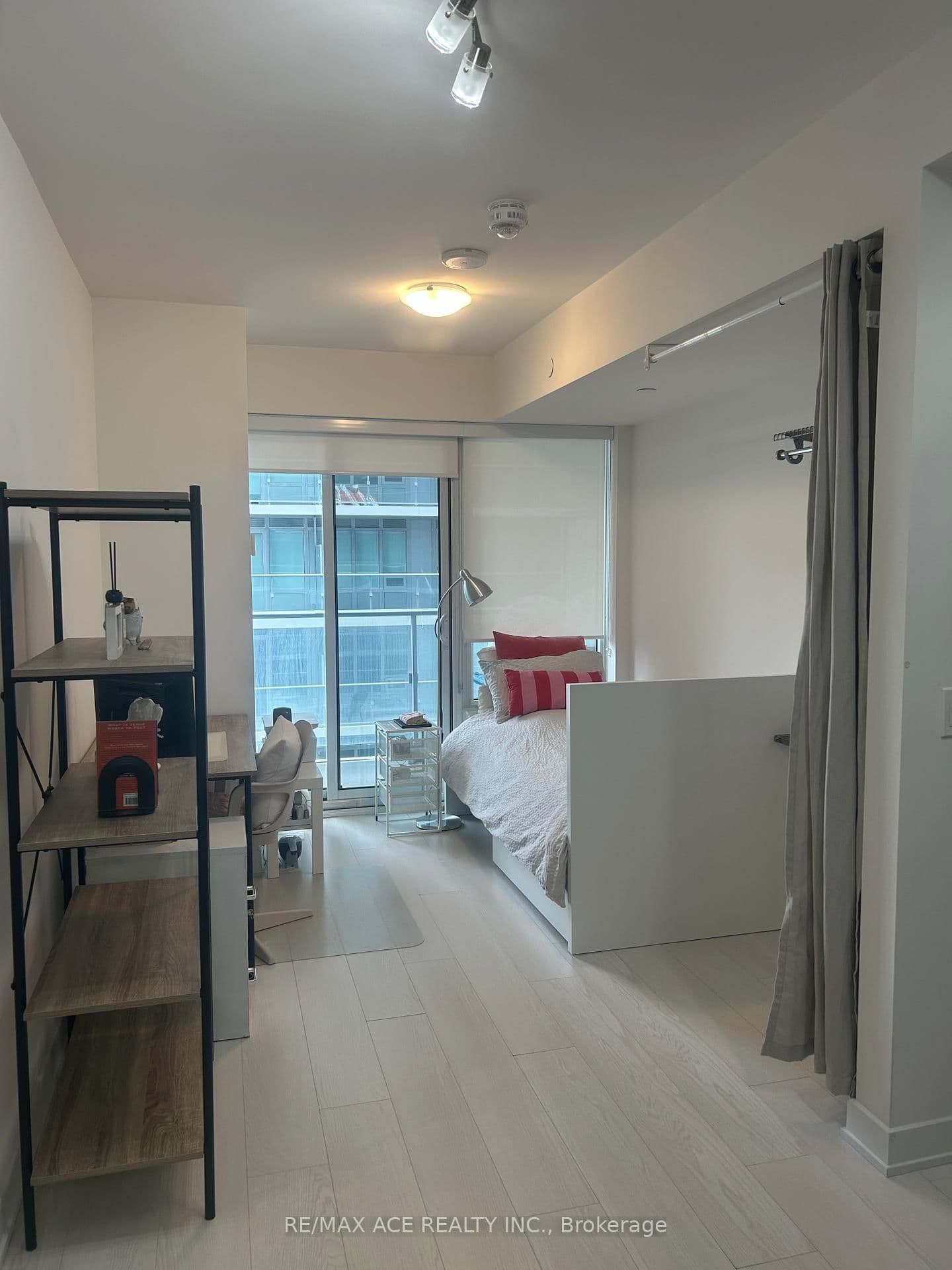 195 Redpath Avenue, Unit 2314 - Image 2