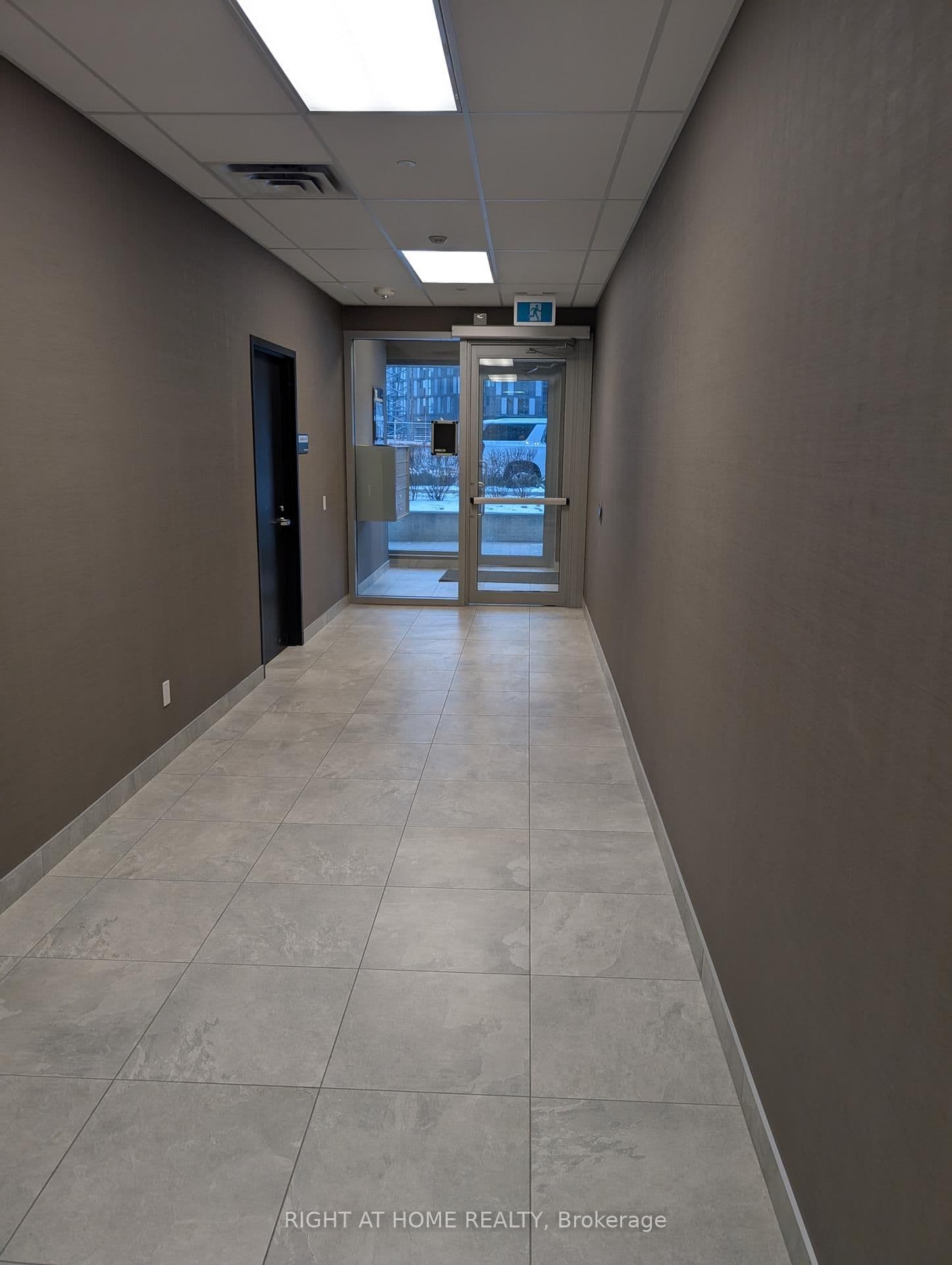 17 Tippett Road - Image 3