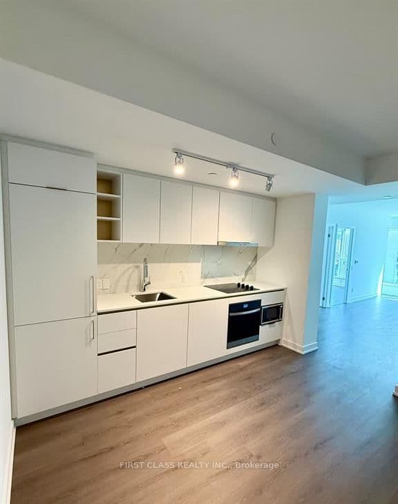8 Wellesley Street W, Unit 905 - Image 6