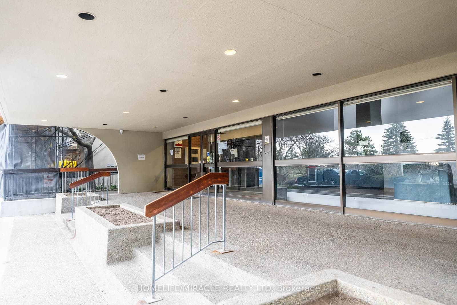 177 Linus Road, Unit 905 - Image 4