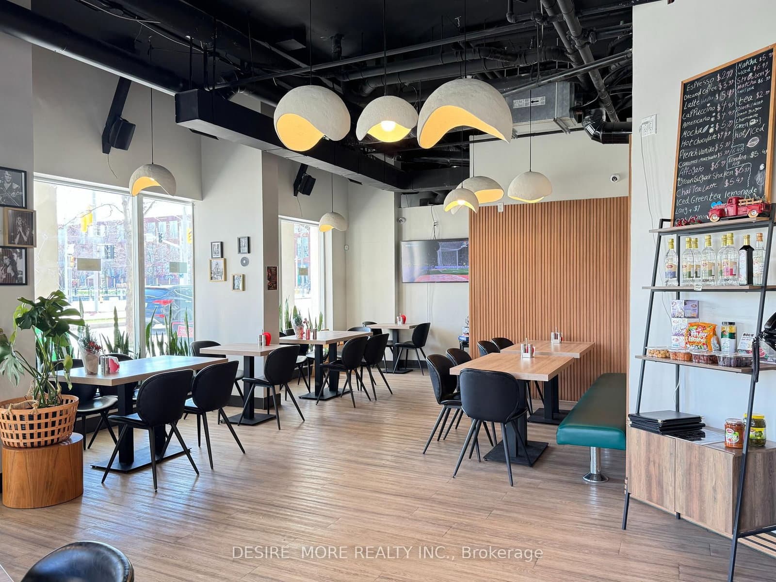 550 Queens Quay W, Unit 12 - Image 4