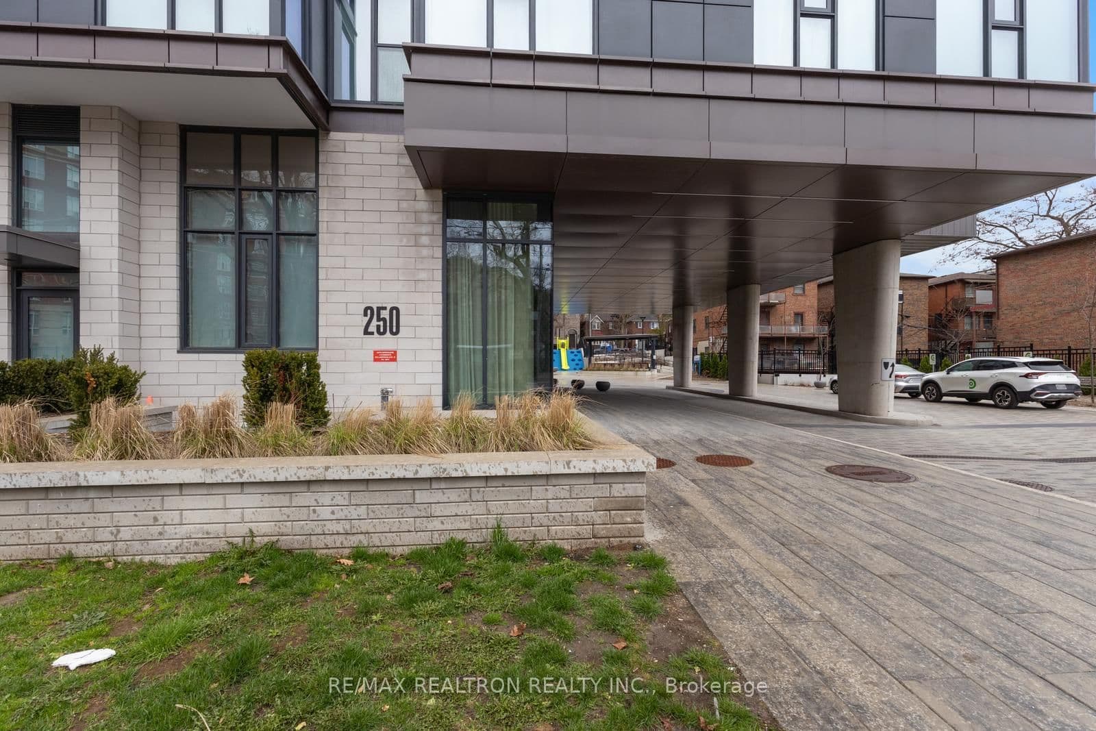 250 Lawrence Avenue W, Unit 416 - Image 4