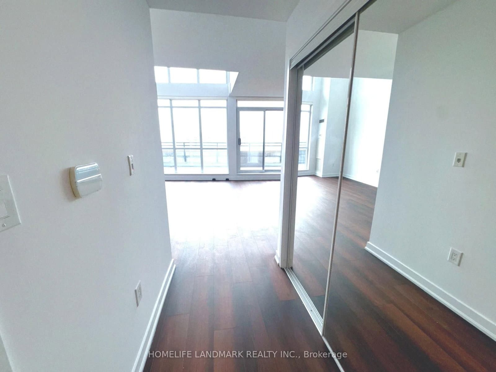 8 Telegram Mews, Unit 833 - Image 2