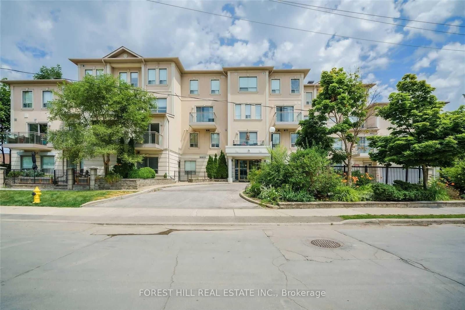 9 Greenbriar Road, Unit 103 - Image 1