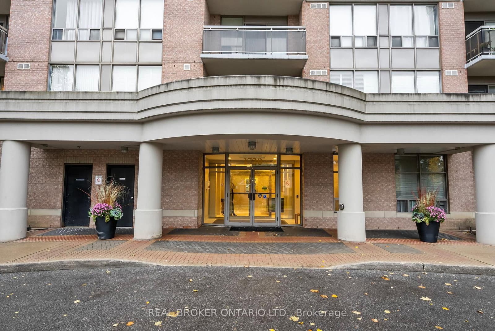 1720 Eglinton Avenue E, Unit 601 - Image 3