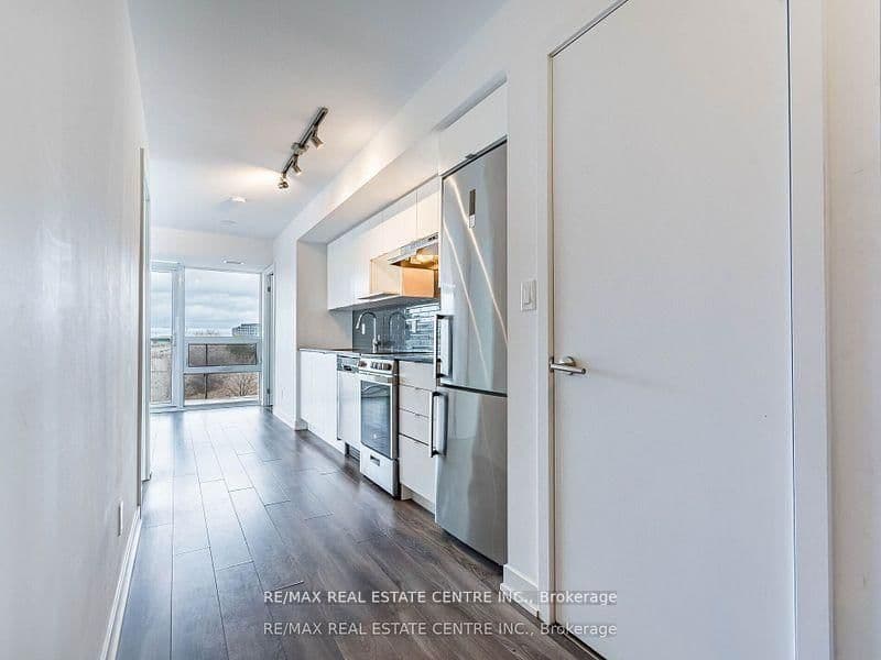 120 Varna Drive, Unit 605 - Image 4