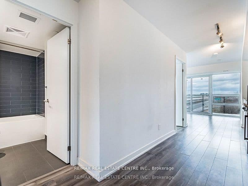 120 Varna Drive, Unit 605 - Image 6