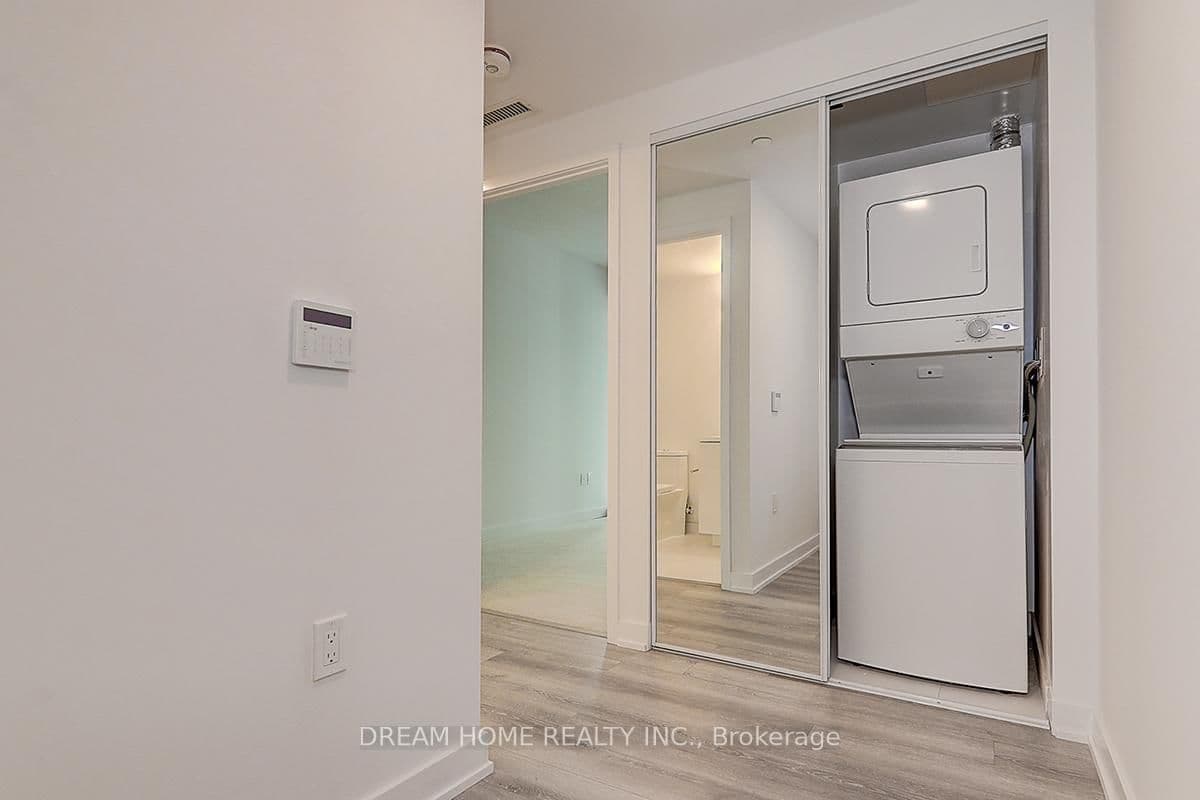 238 Simcoe Street, Unit 1608 - Image 4