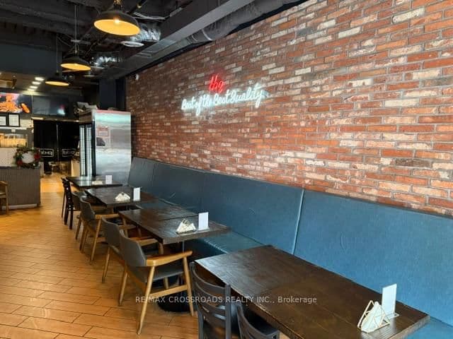 652 Spadina Avenue, Unit 101 - Image 3