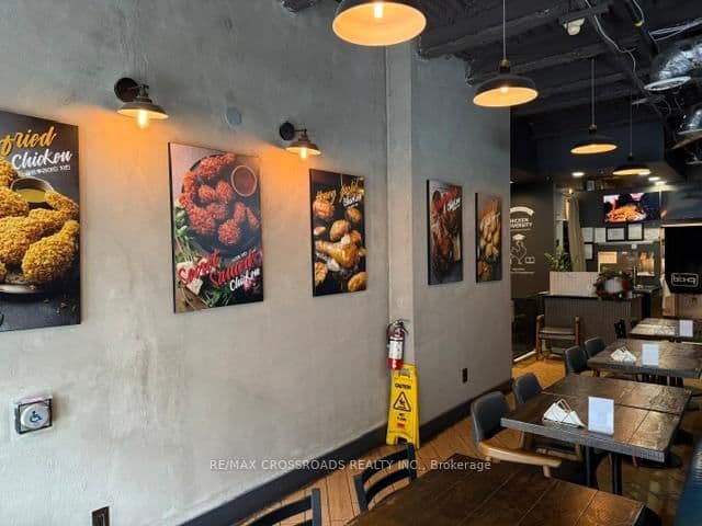 652 Spadina Avenue, Unit 101 - Image 4