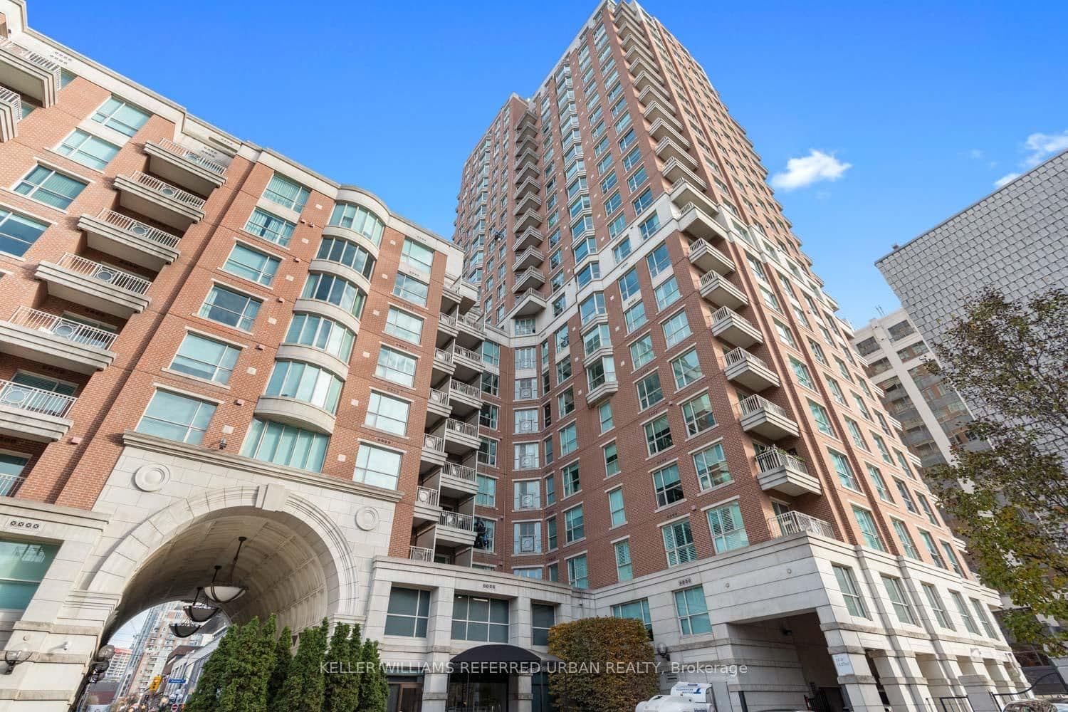 38 Avenue Road, Unit 1802 - Image 6
