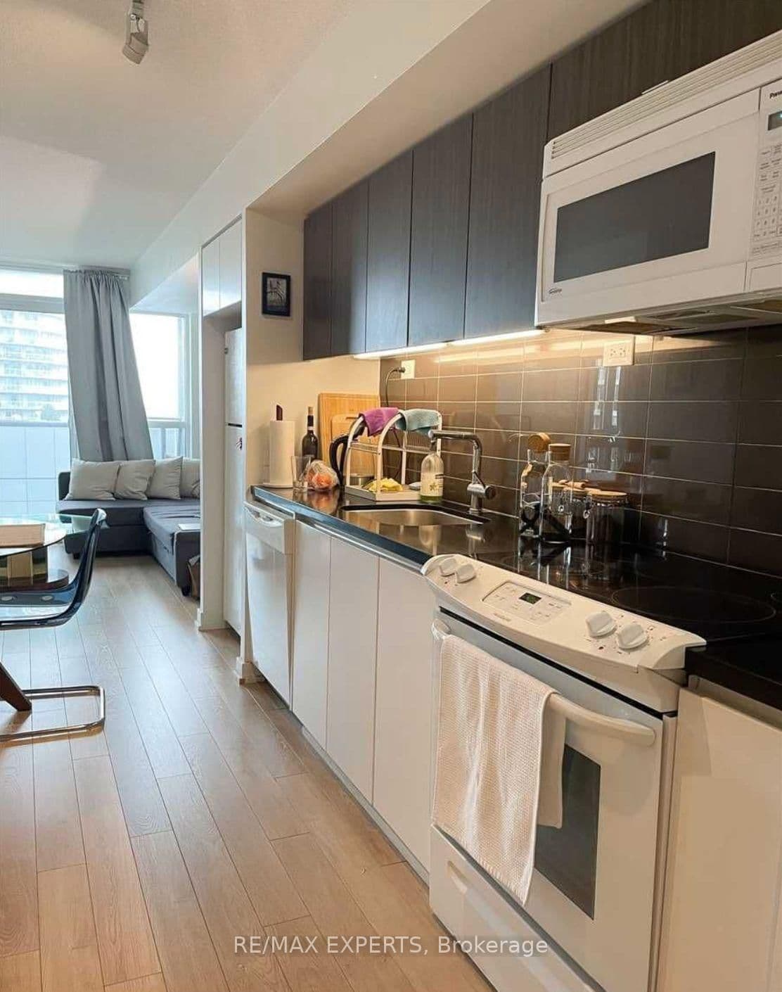 85 Queens Wharf Road, Unit 805 - Image 5