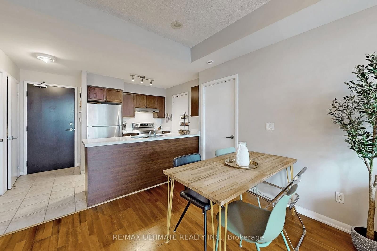 231 Fort York Boulevard, Unit 228 - Image 3