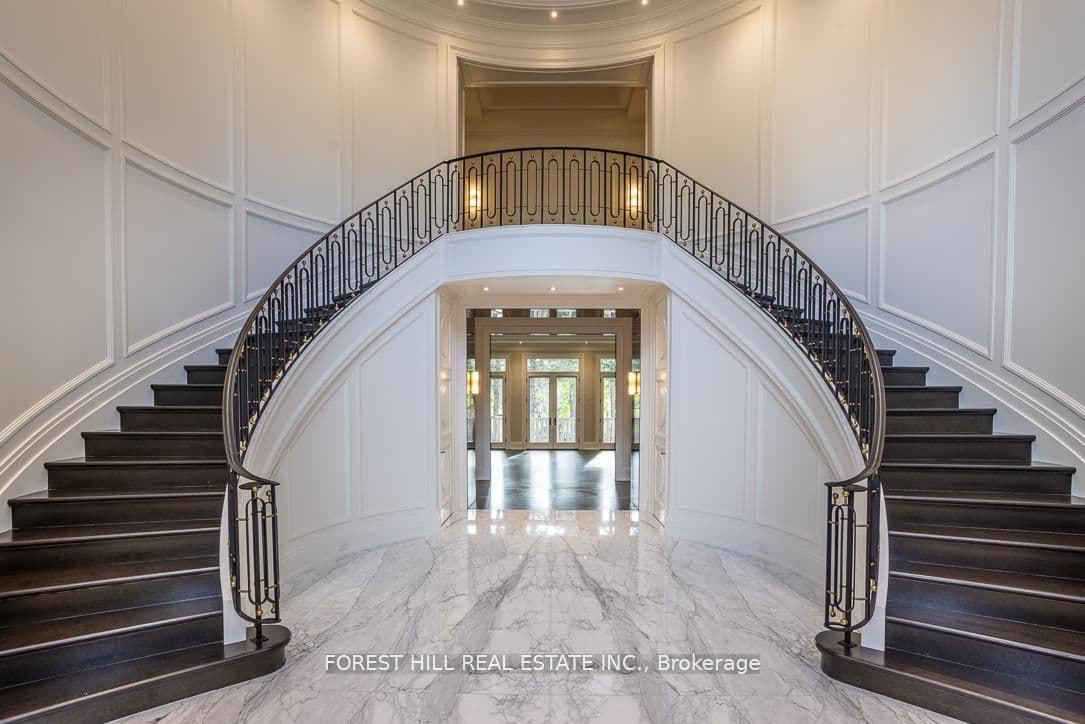 15 Tudor Gate - Image 4