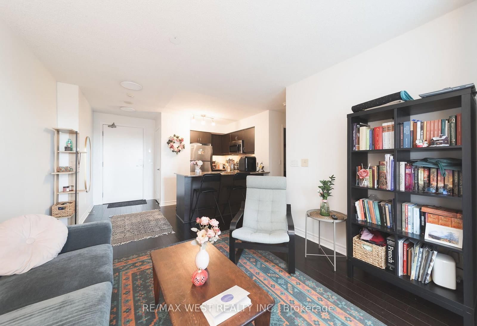 27 Rean Drive, Unit 524 - Image 4
