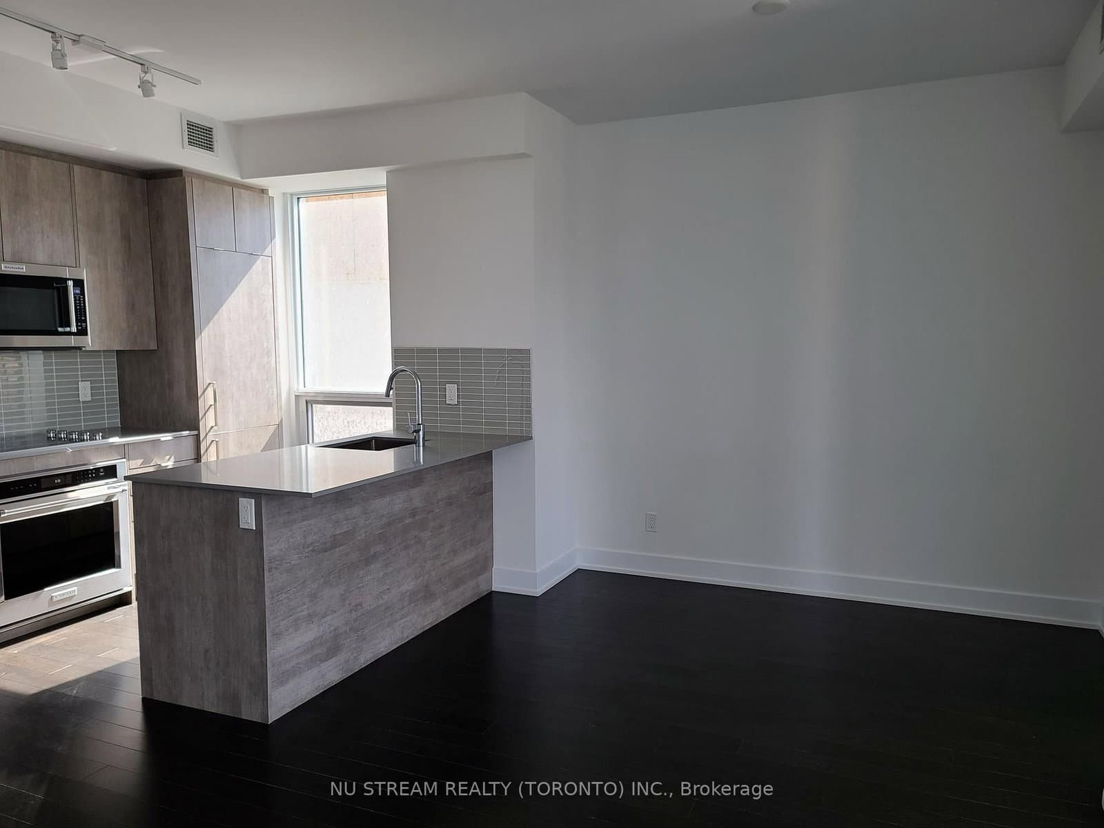 181 Bedford Road, Unit 307 - Image 2