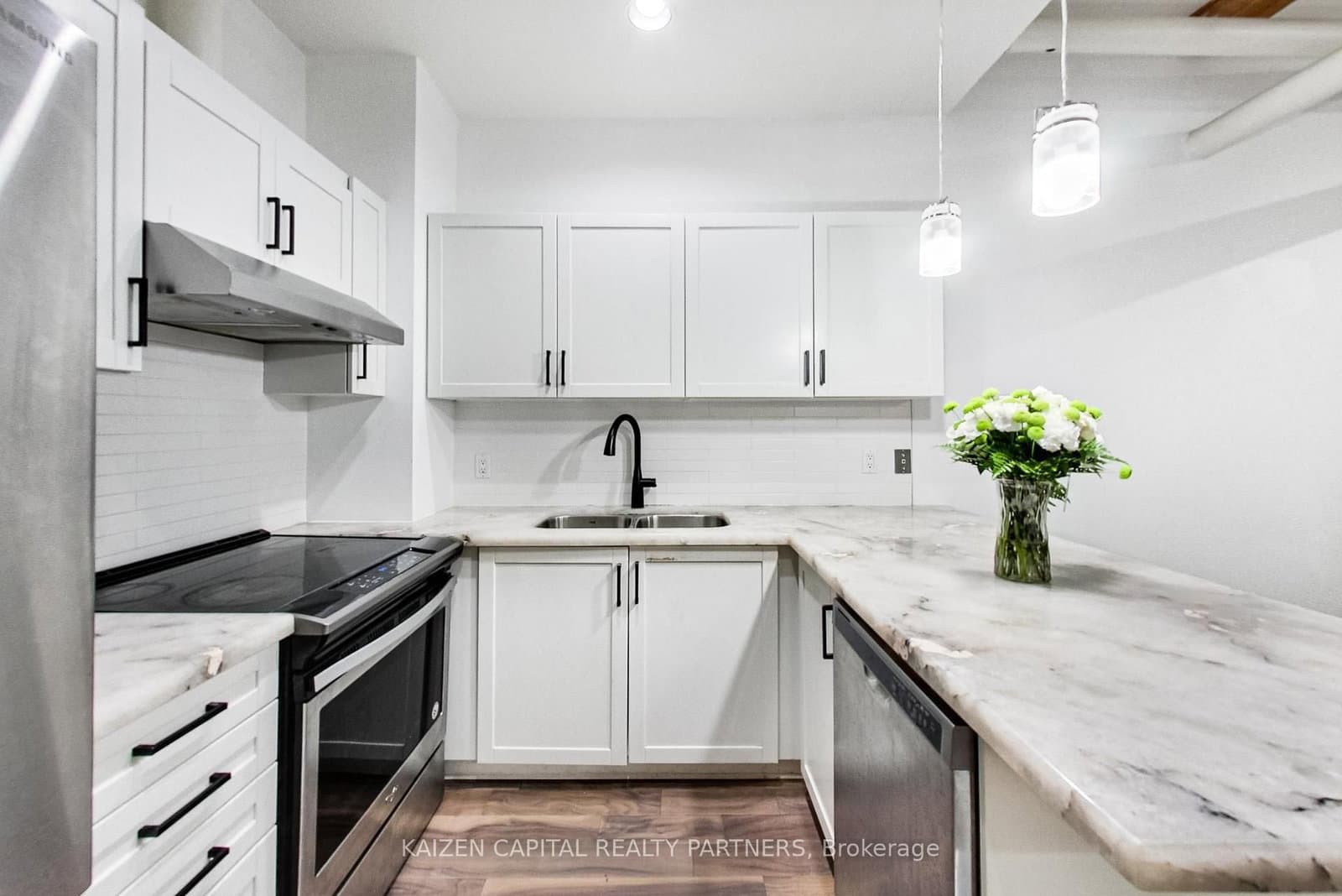 90 Sherbourne Street, Unit 103 - Image 4