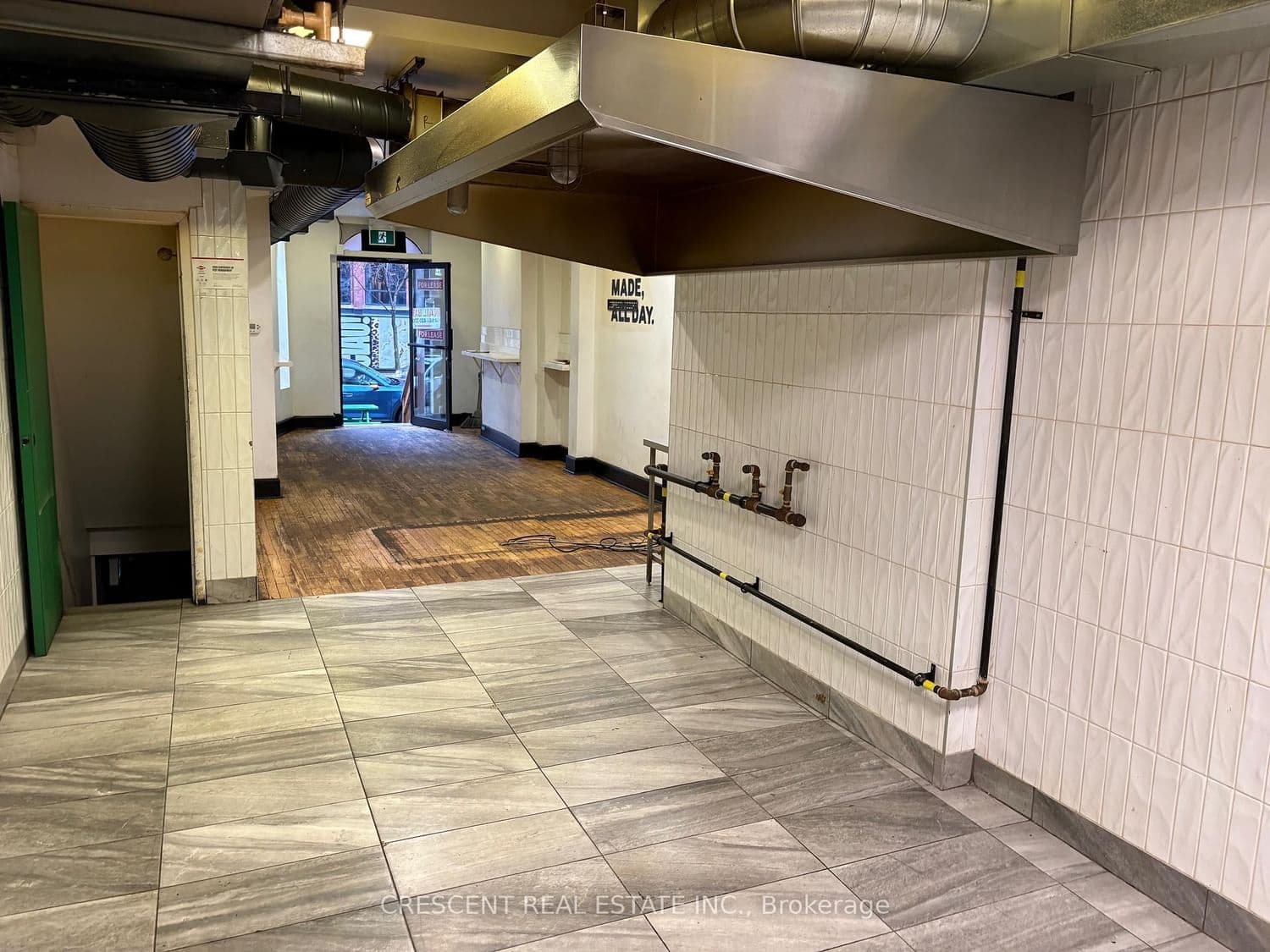 615 King Street W - Image 3
