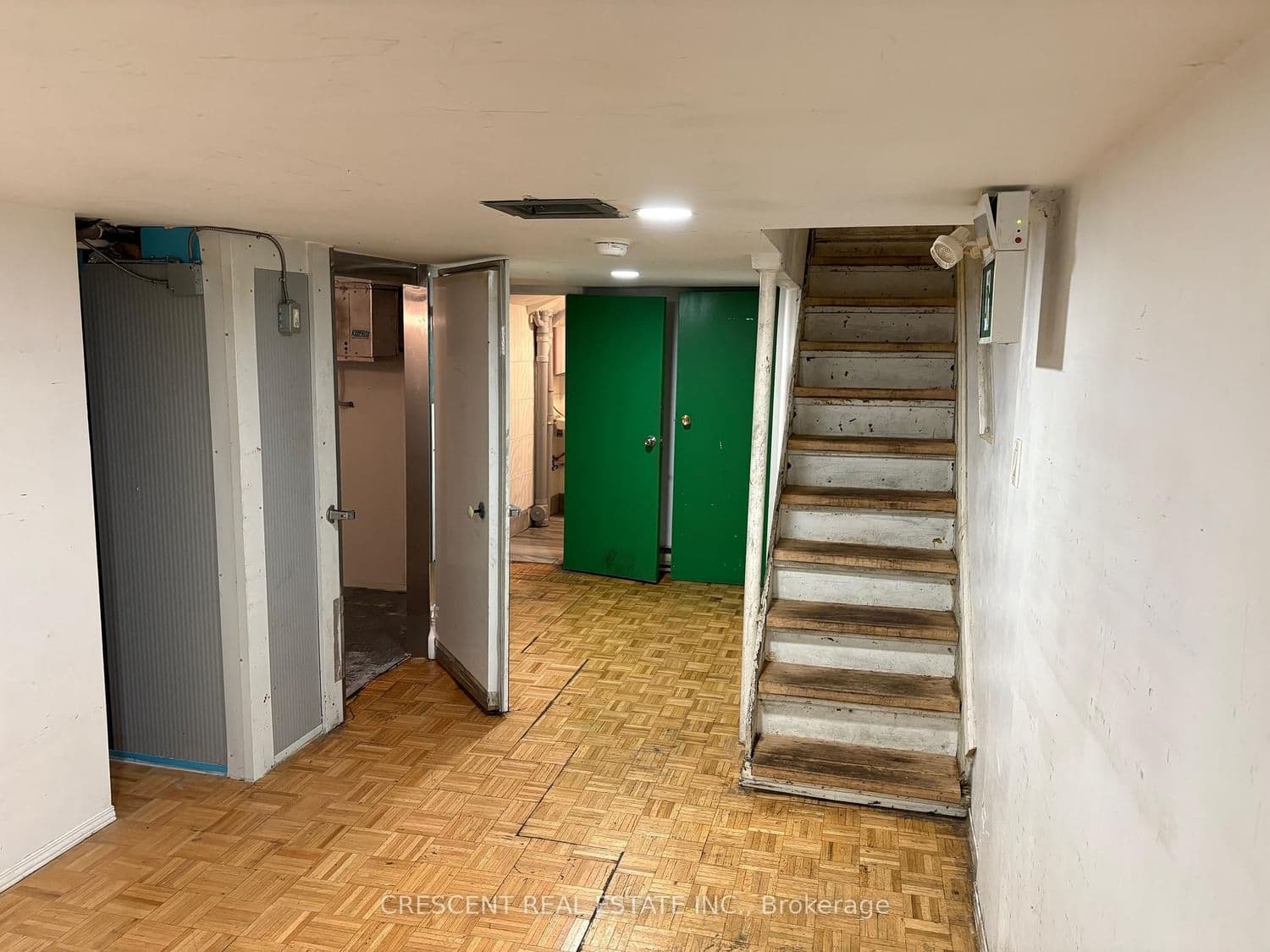 615 King Street W - Image 4