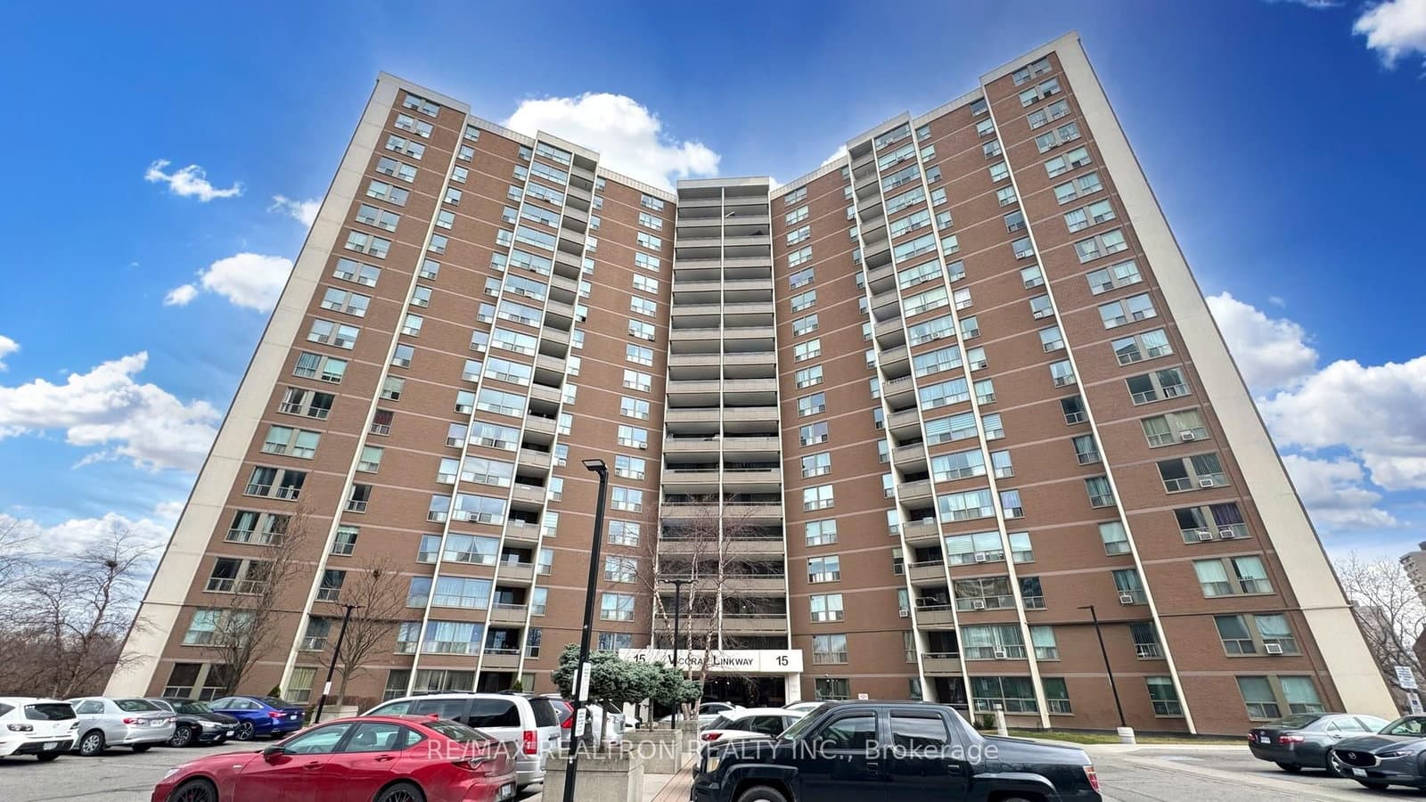 15 Vicora Linkway, Unit 903 - Image 3