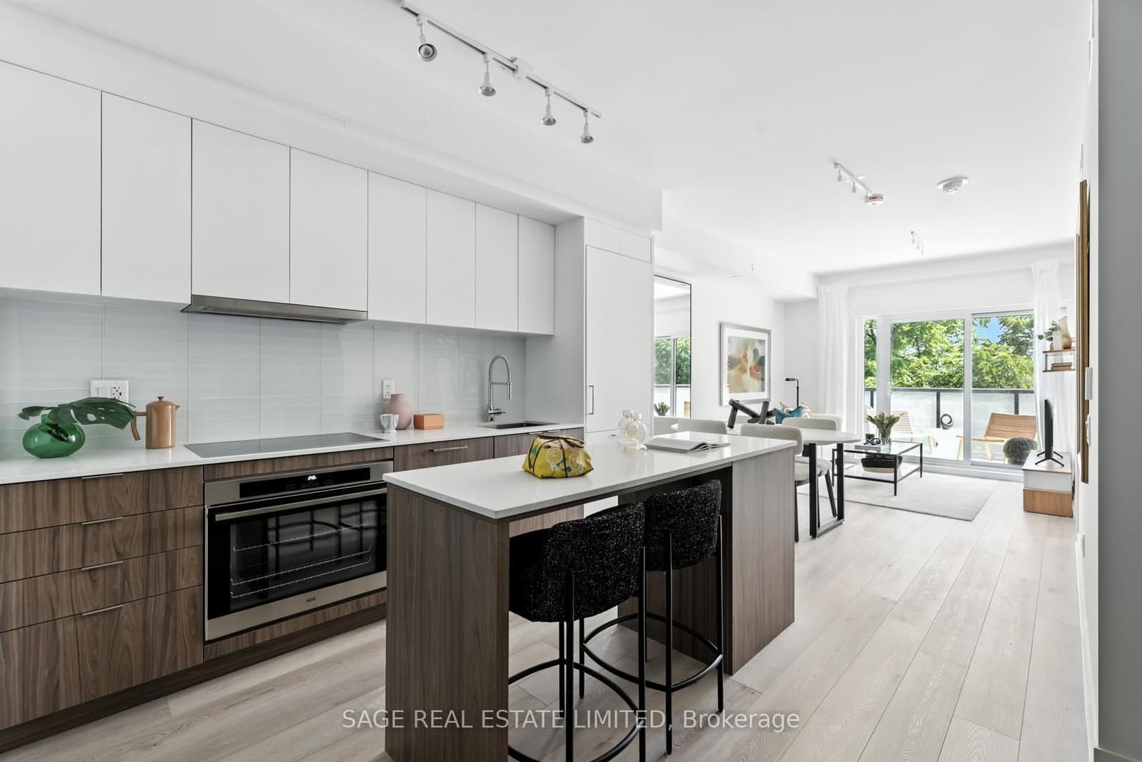 863 St Clair Avenue W, Unit 310 - Image 2