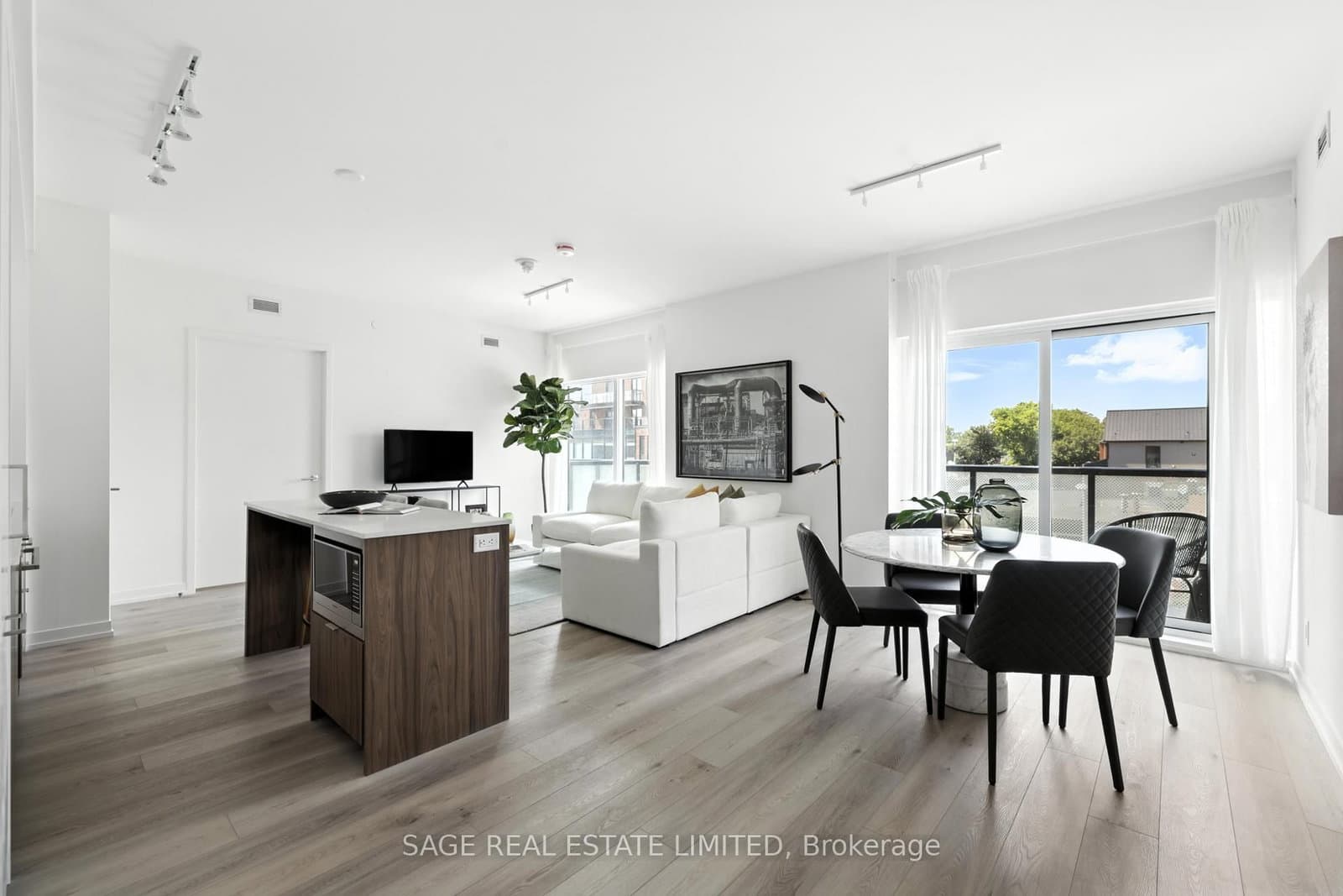 863 St Clair Avenue W, Unit 301 - Image 3