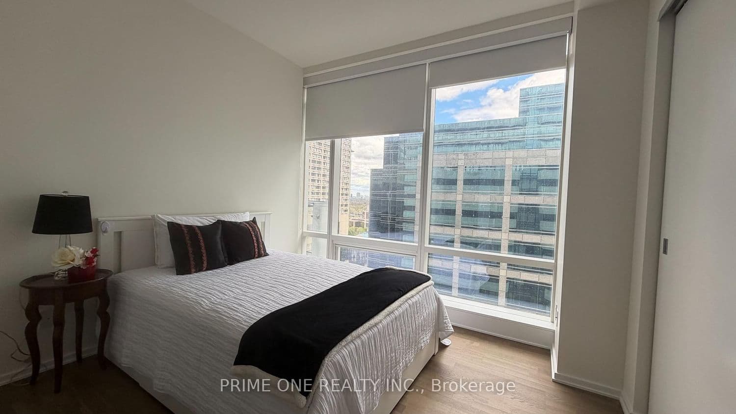 1 Bloor Street E, Unit 1704 - Image 6