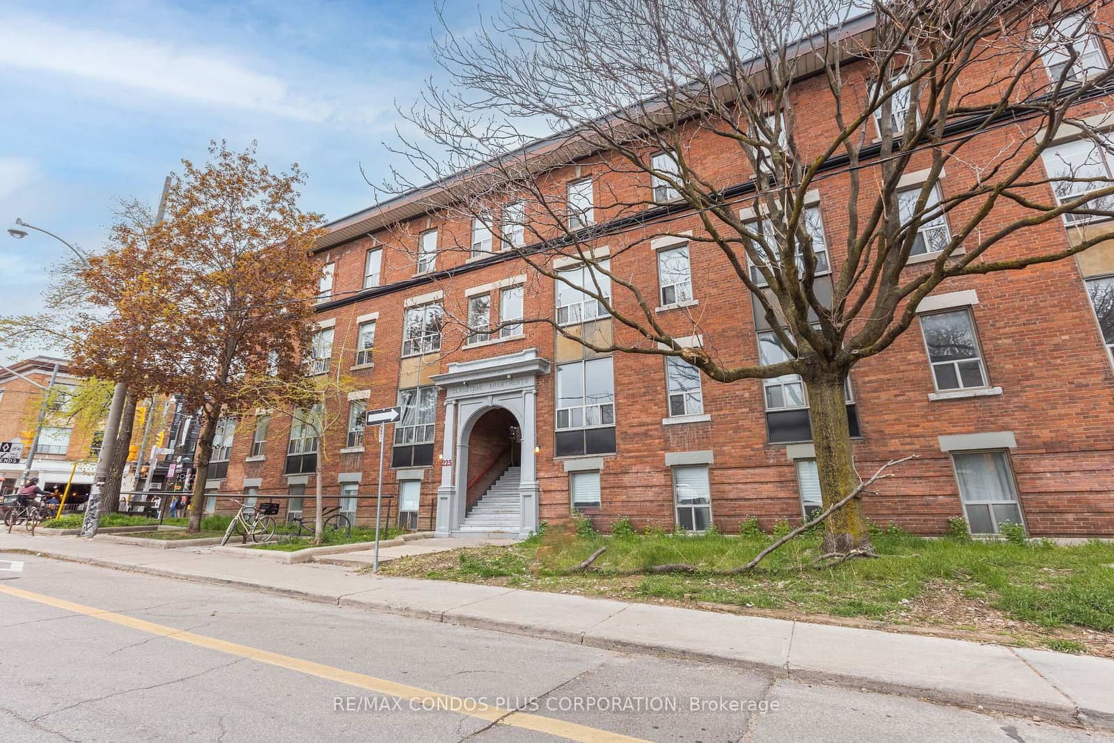 225 Gladstone Avenue, Unit 105 - Image 2