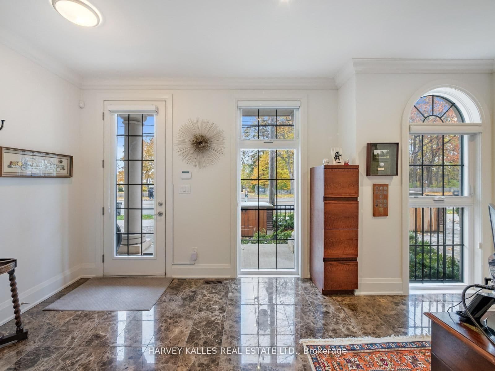 2460A Bayview Avenue - Image 5