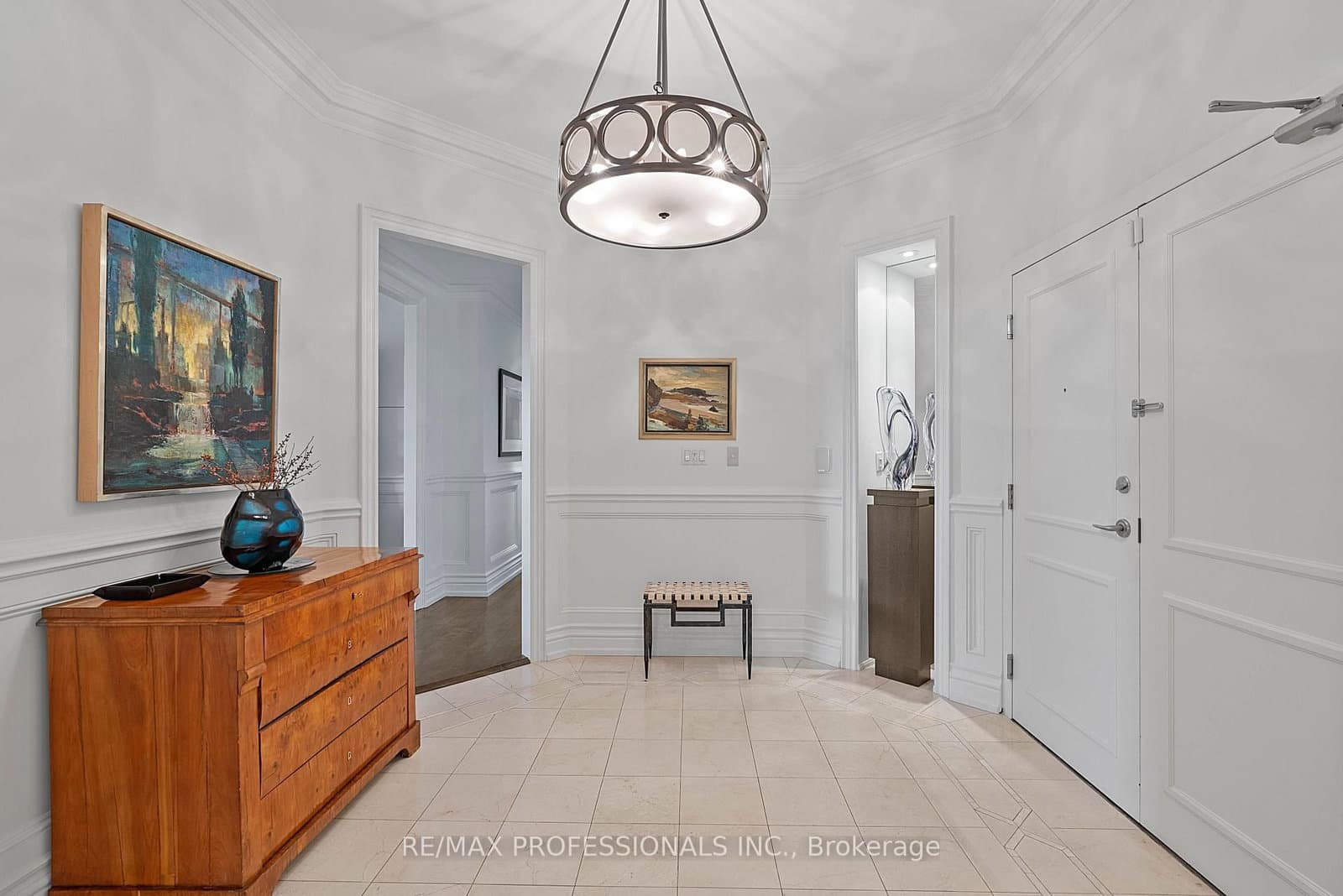 99 Avenue Road, Unit SUBPH3 - Image 5