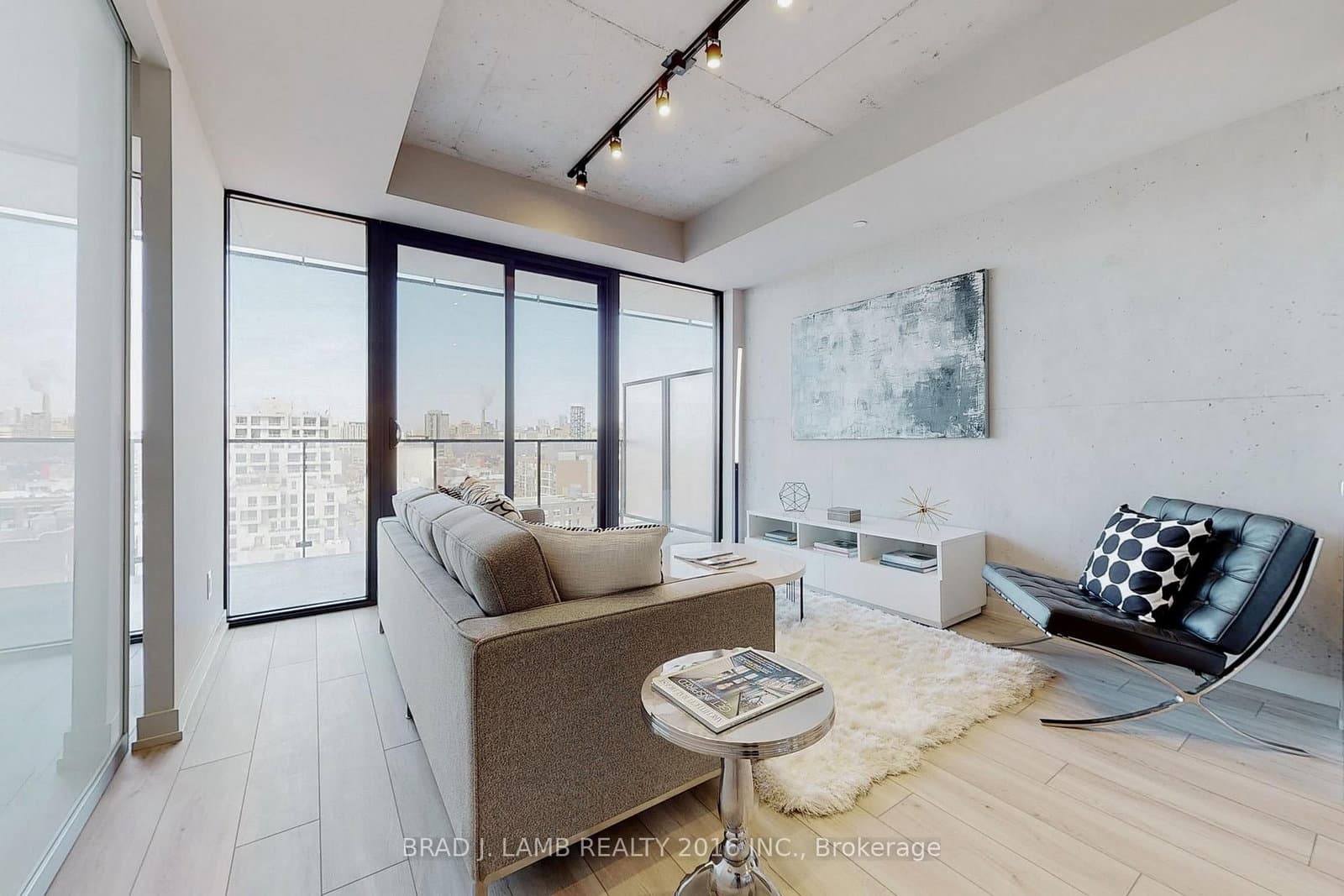 458 Richmond Street W, Unit 1601 - Image 2