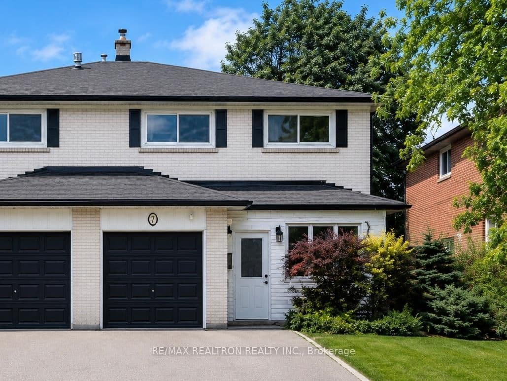 7 Fontainbleau Drive, Unit B - Image 1