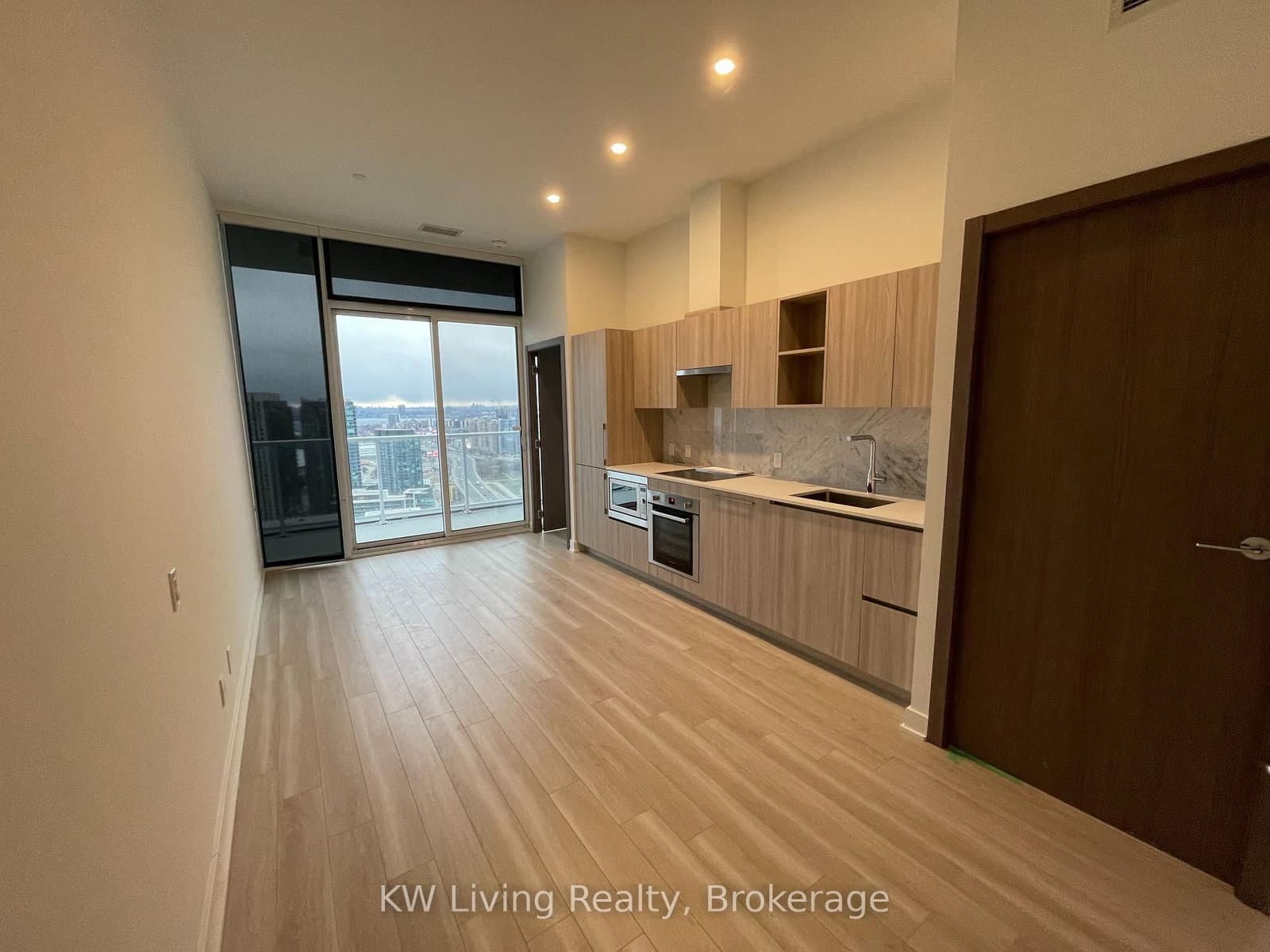19 Bathurst Street, Unit 4202 - Image 2