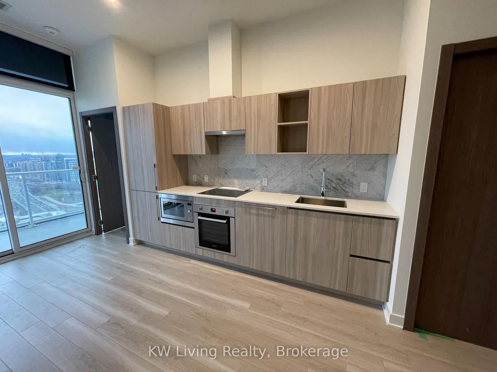 19 Bathurst Street, Unit 4202 - Image 5