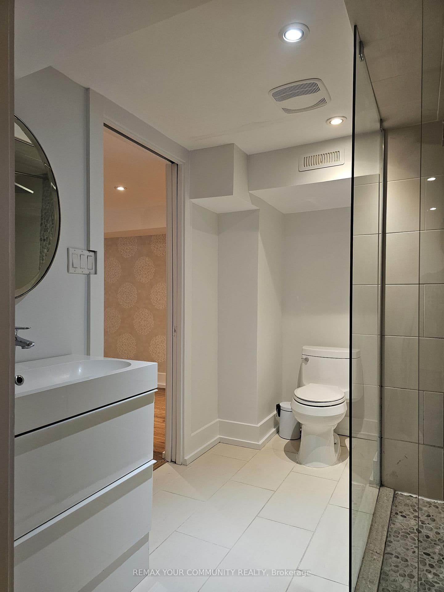 222 Patricia Avenue, Unit Basement - Image 4