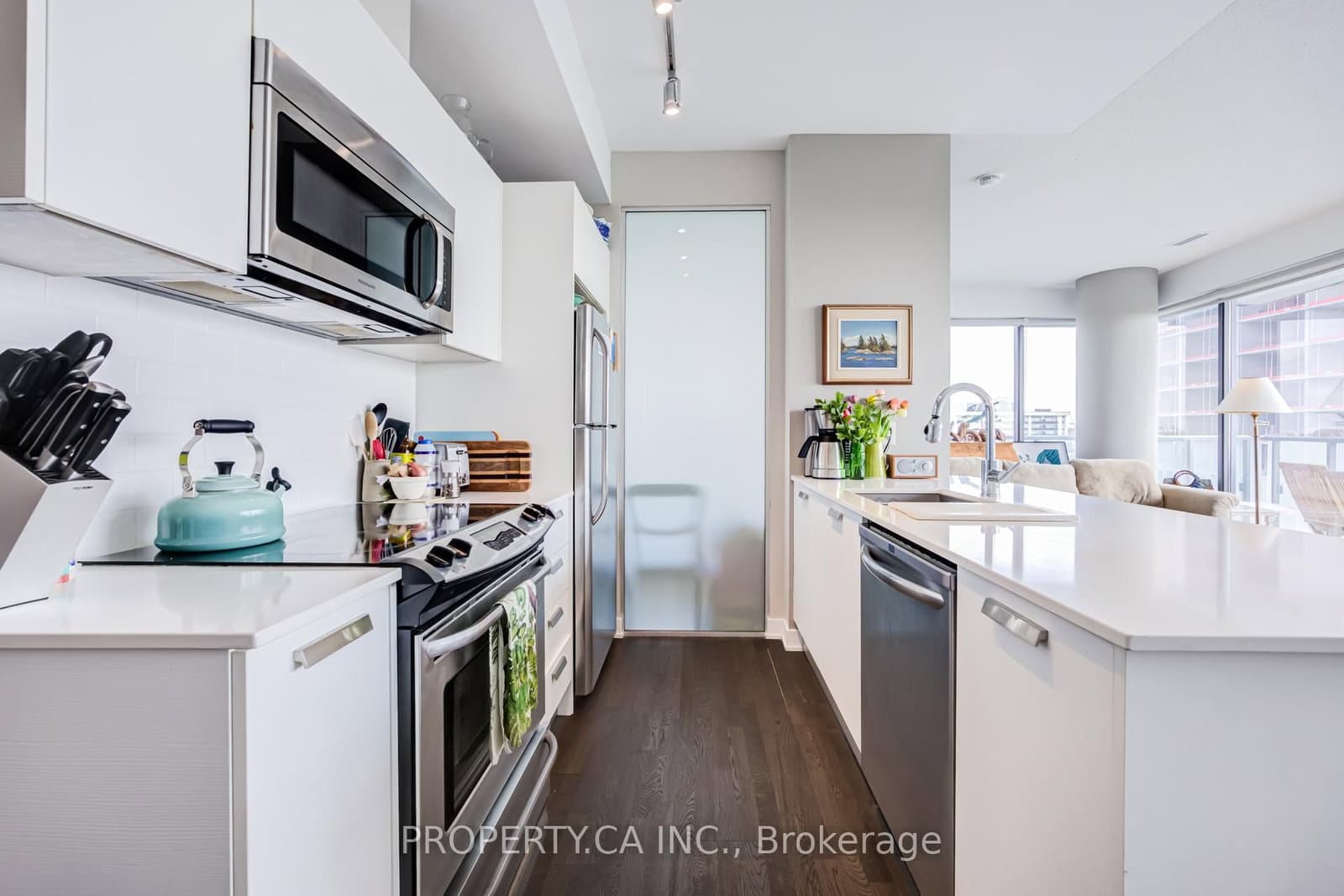1815 Yonge Street, Unit 1906 - Image 2