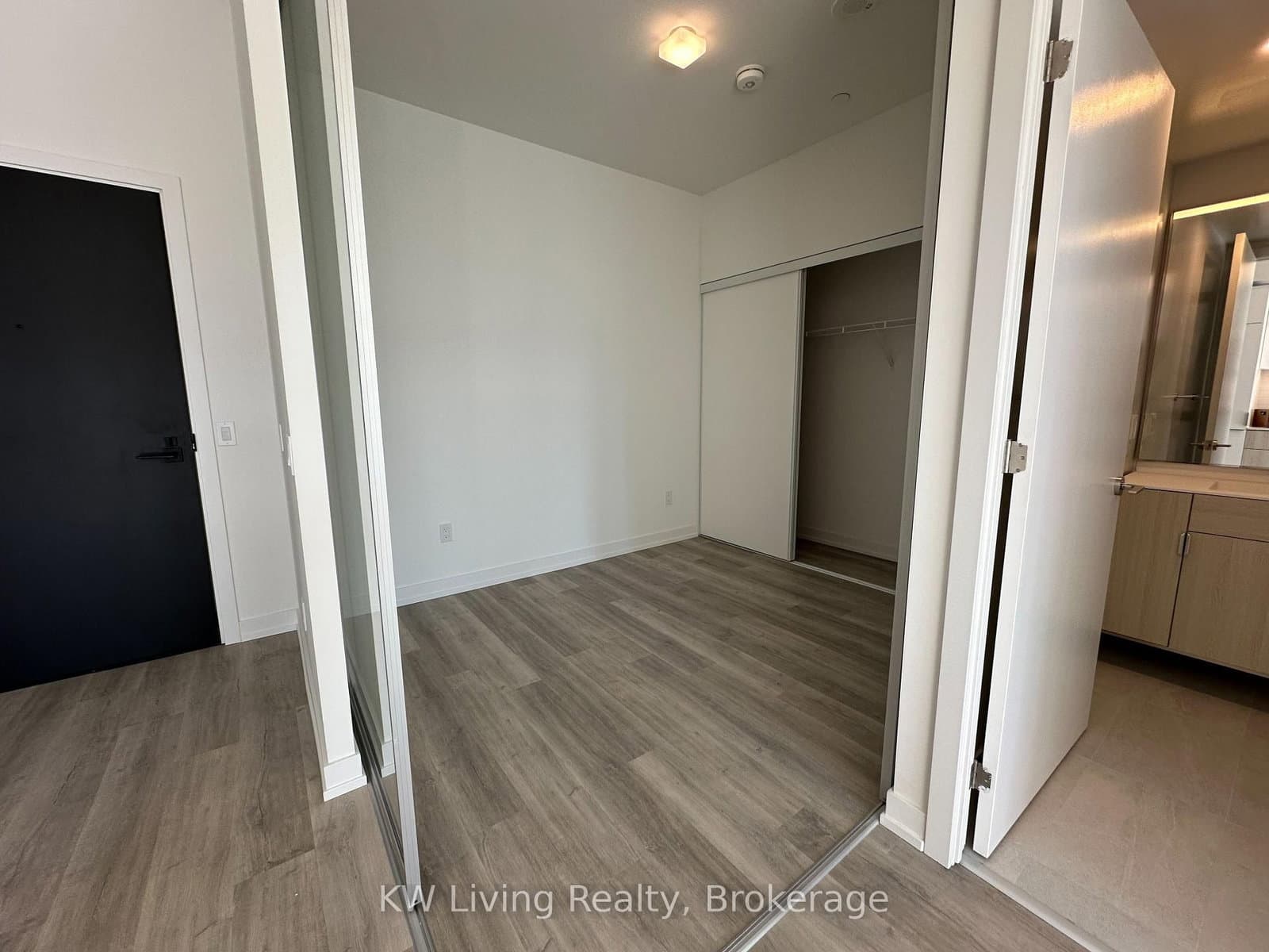 28 Eastern Avenue, Unit 616 - Image 4