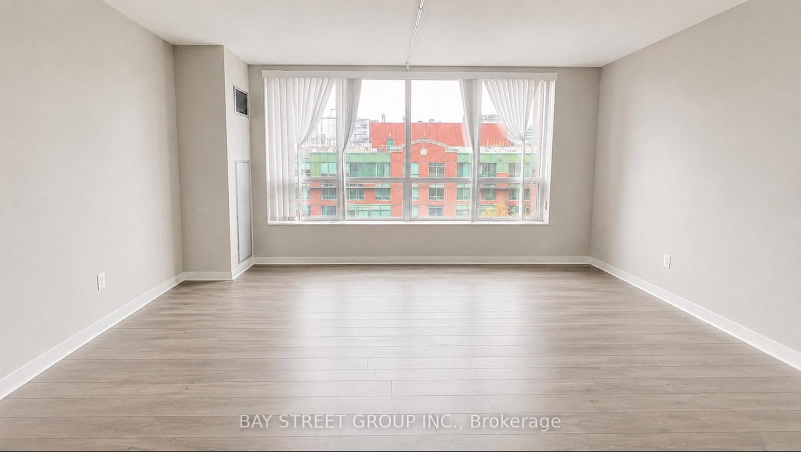 284 Bloor Street W, Unit 902 - Image 5