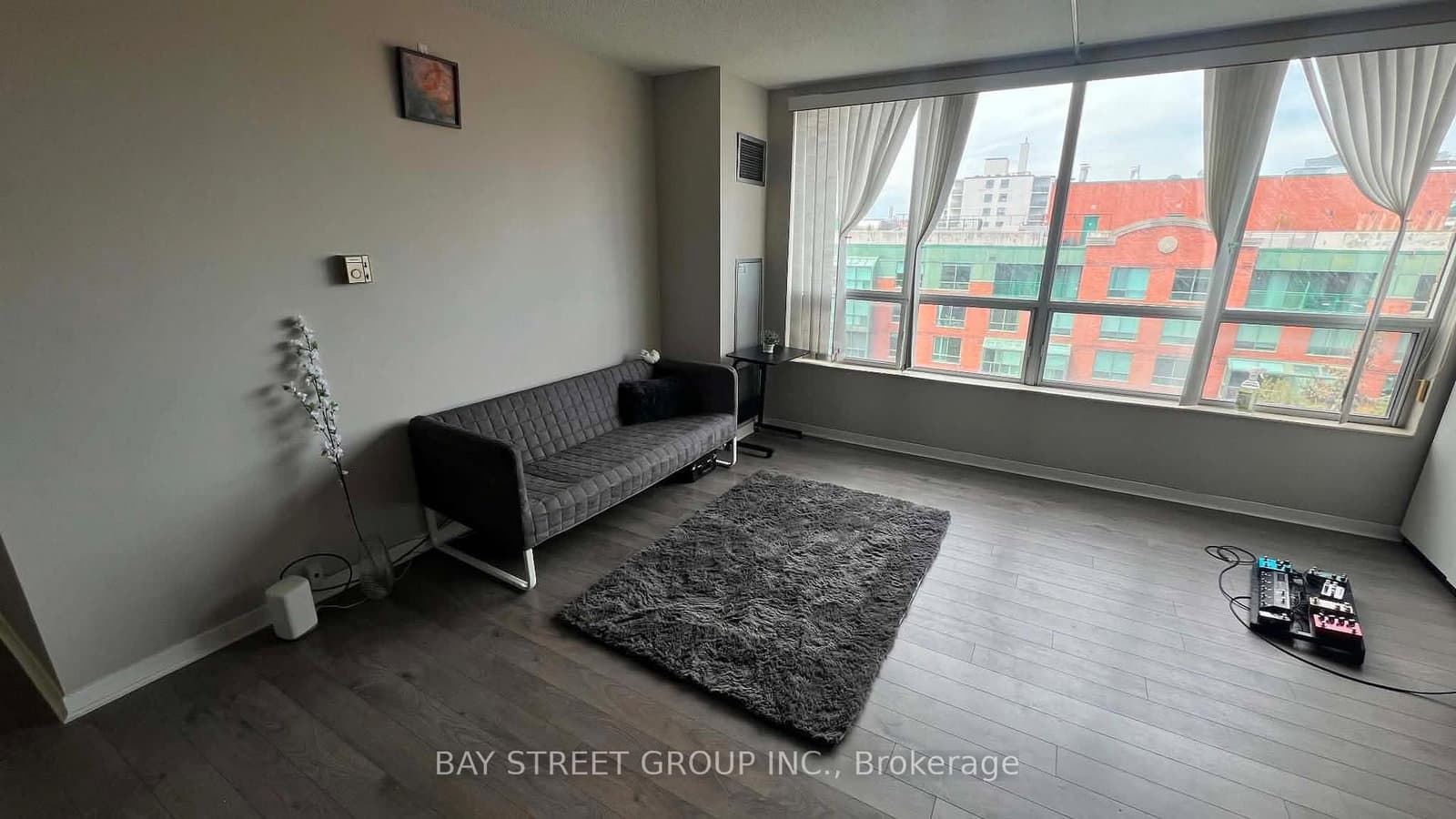 284 Bloor Street W, Unit 902 - Image 6