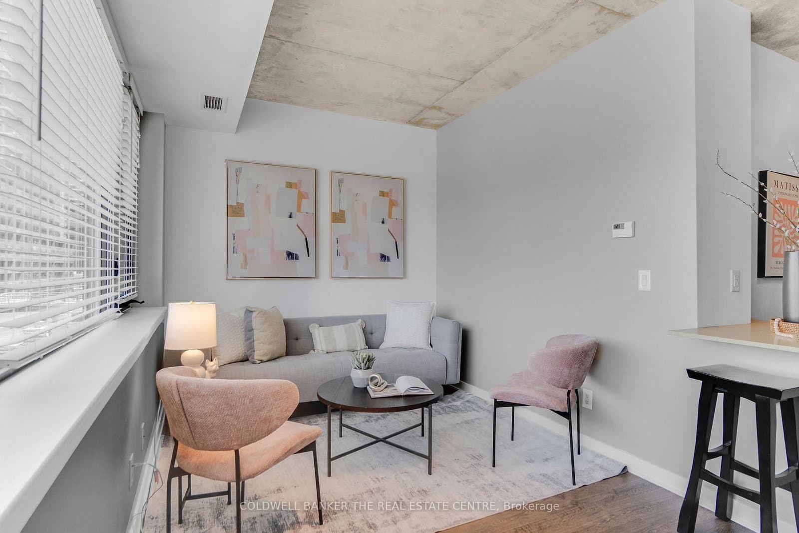 400 Wellington Street W, Unit 802 - Image 6