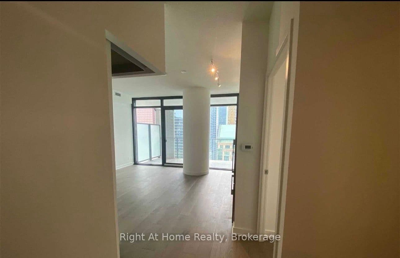 2606 25 Richmond Street E, Unit 6 - Image 2