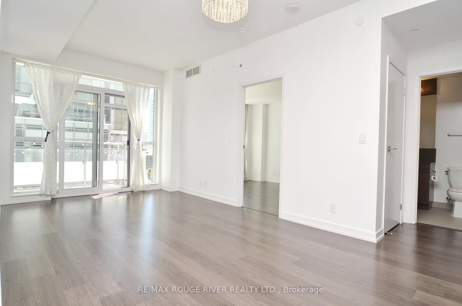 89 Dunfield Avenue, Unit 509 - Image 6