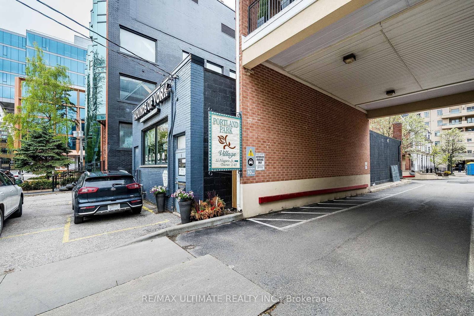 11 Niagara Street, Unit 14 - Image 2
