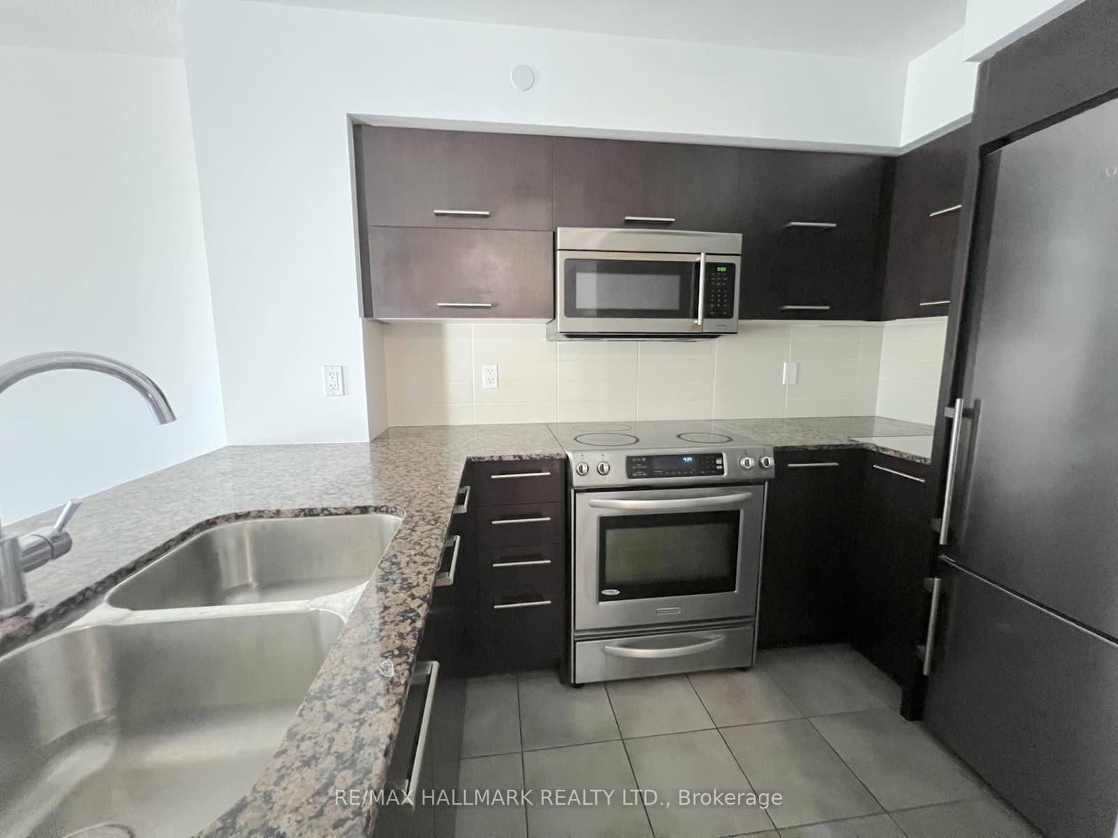 5162 Yonge Street, Unit 607 - Image 6