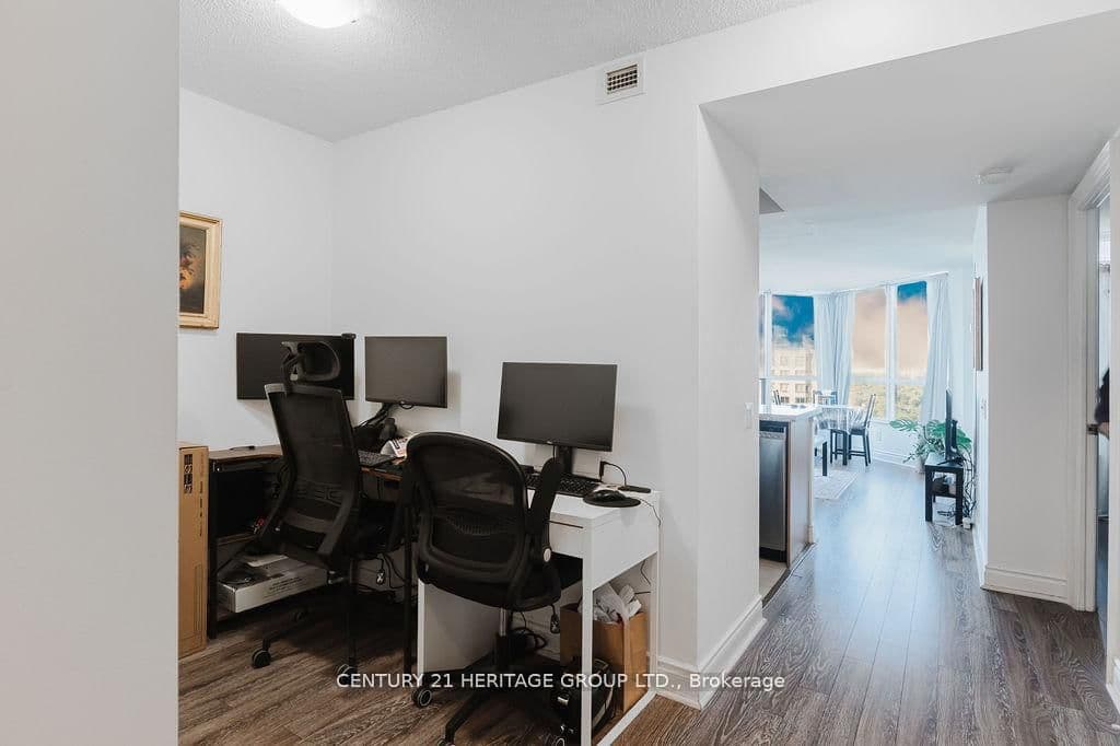 10 Northtown Way, Unit 2009 - Image 6