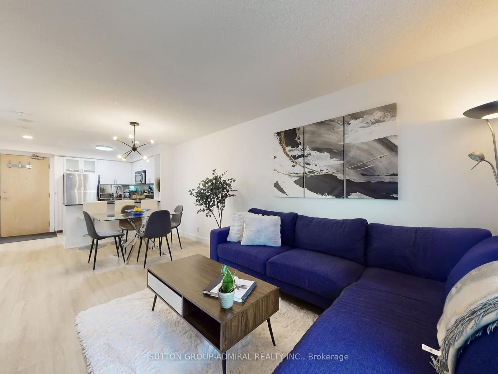 212 Eglinton Avenue E, Unit 1005 - Image 2