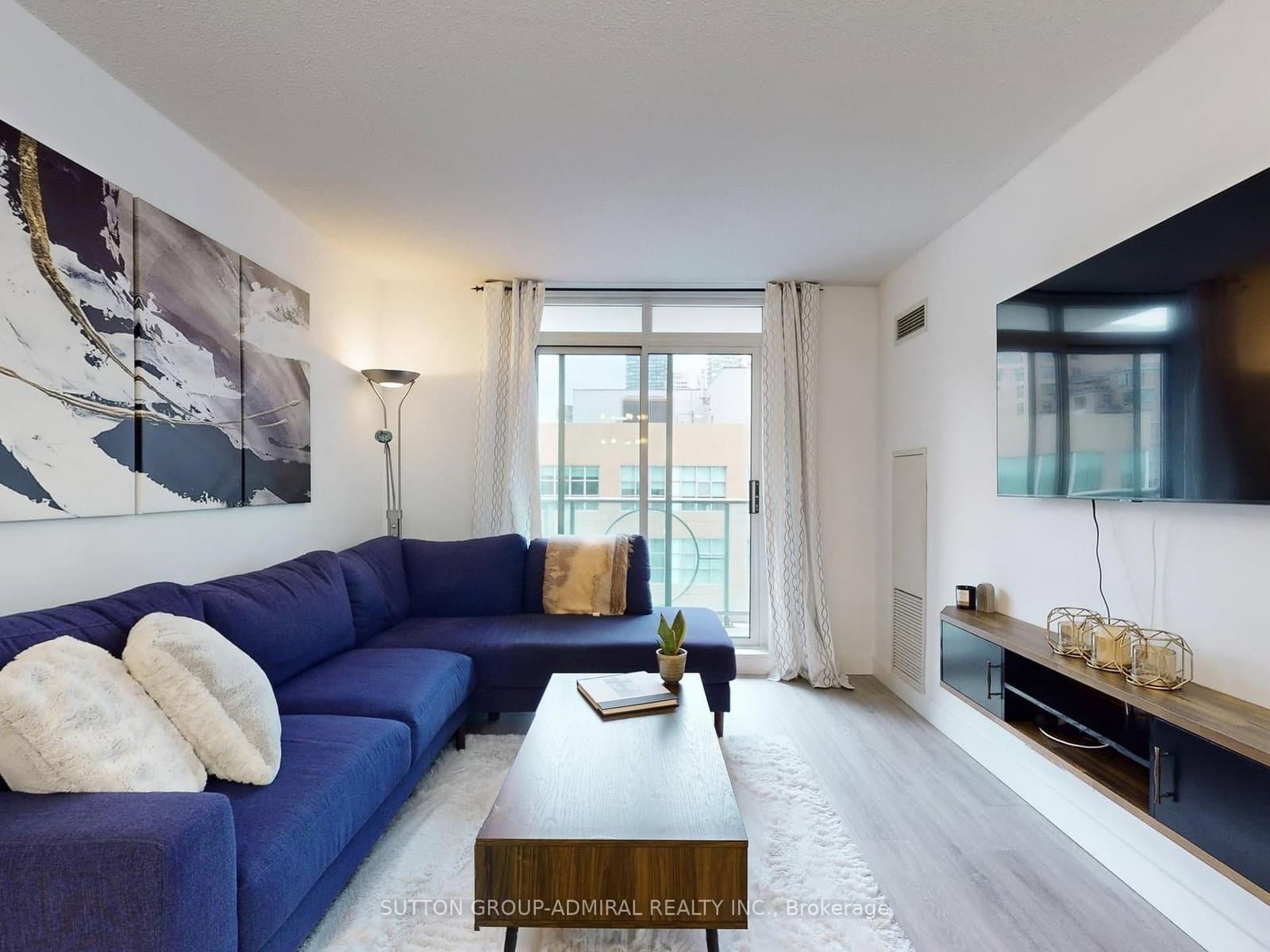 212 Eglinton Avenue E, Unit 1005 - Image 3
